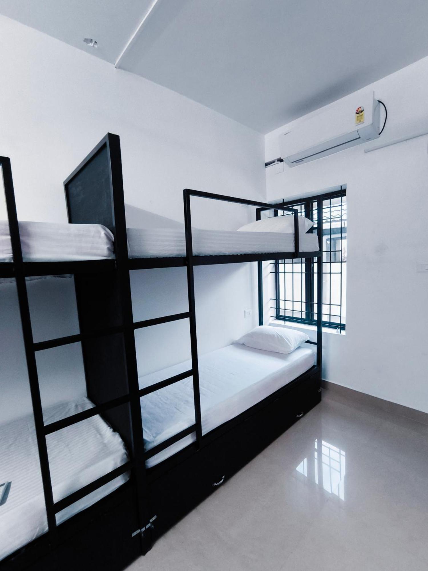 Hostel Stayzo Kochi Екстер'єр фото