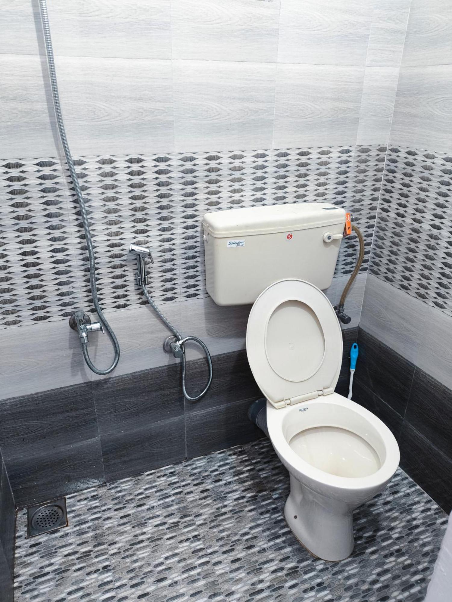 Hostel Stayzo Kochi Екстер'єр фото