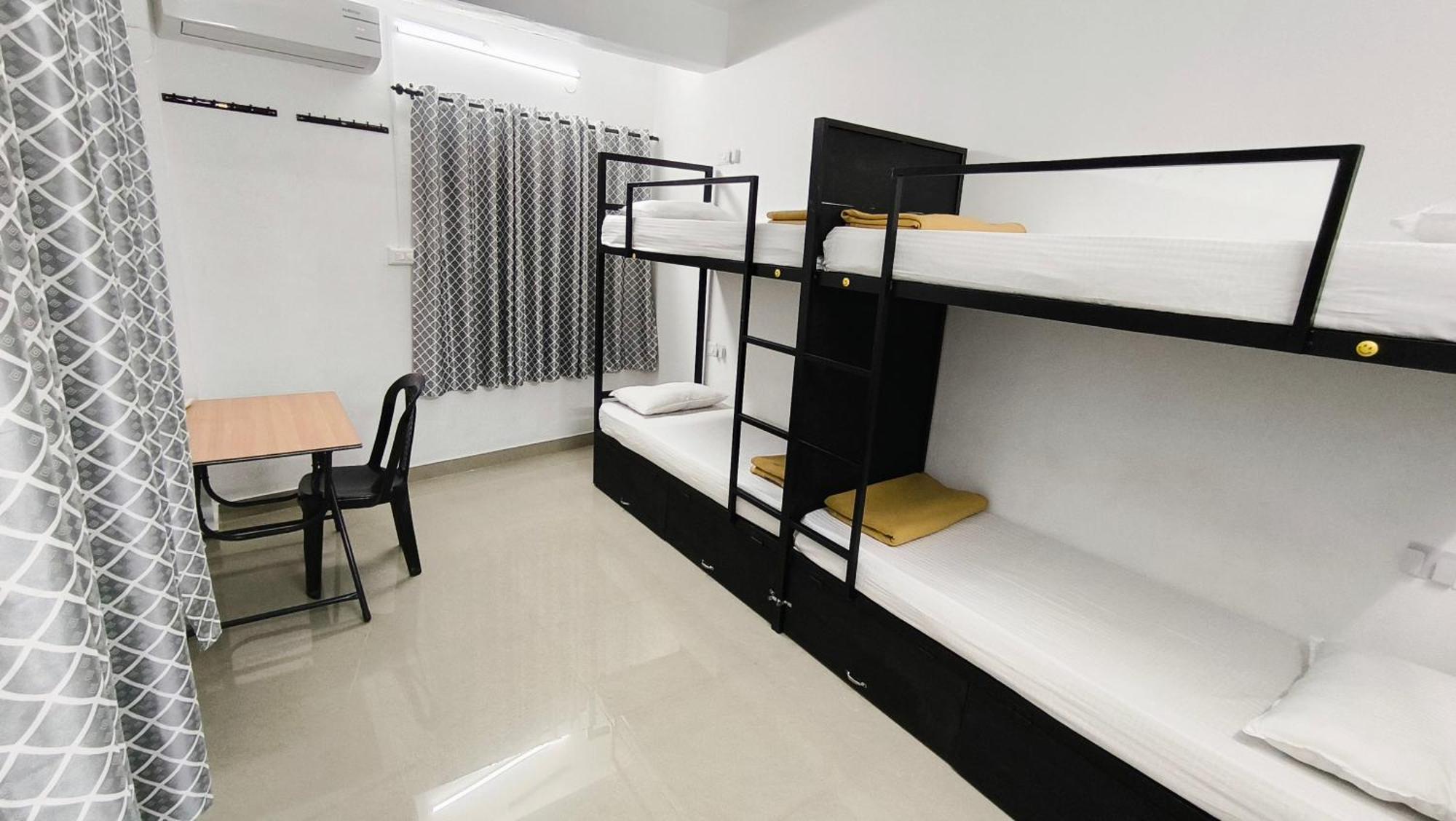 Hostel Stayzo Kochi Екстер'єр фото