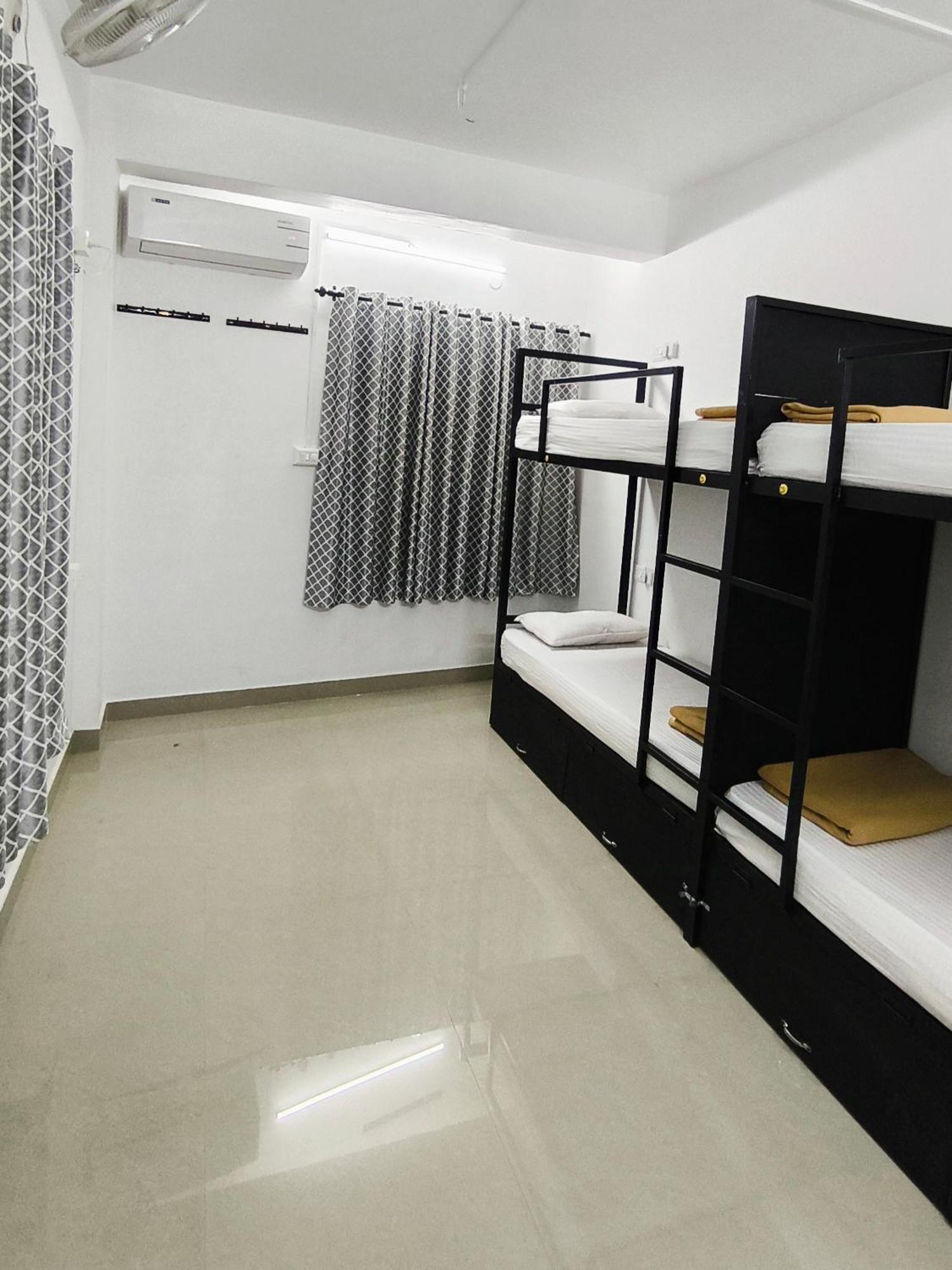 Hostel Stayzo Kochi Екстер'єр фото